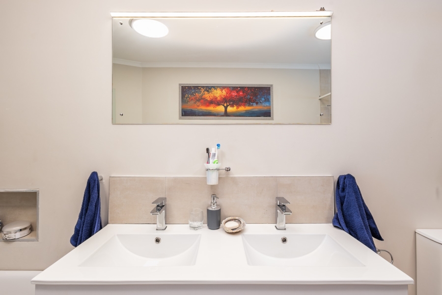 6 Bedroom Property for Sale in Cutty Sark Western Cape